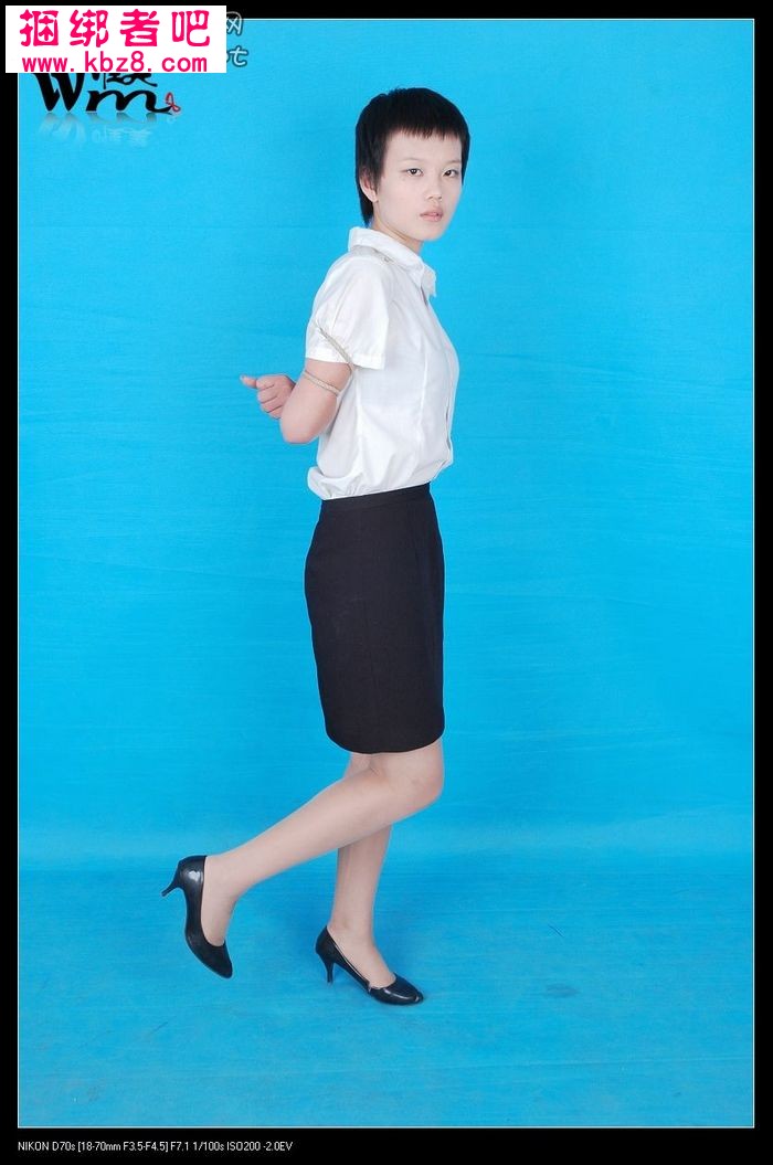 09-8-4嫣蓉制服78P